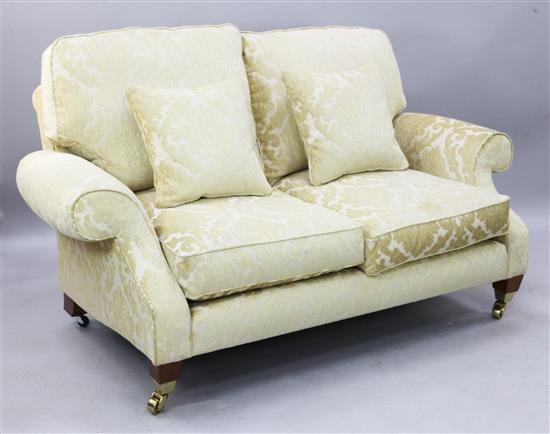 A modern two seater settee, W.5ft 8in.